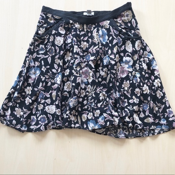 Ecote Black Skirt with Floral Pattern Size 0 - Picture 1 of 7